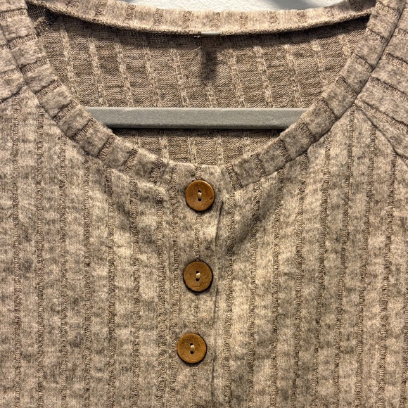 Beige Ribbed Long Sleeve Sweater - Picture 2 of 6